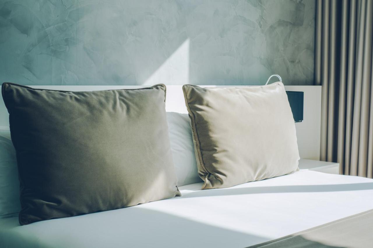 Hotel Iberostar Selection Lisboa Exteriér fotografie Pillows on a bed