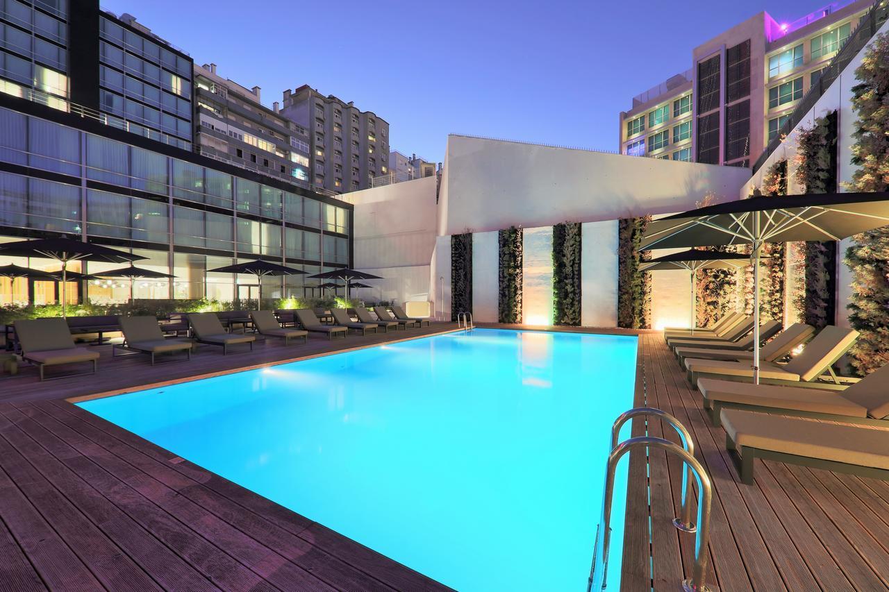 Hotel Iberostar Selection Lisboa Exteriér fotografie The swimming pool at the hotel