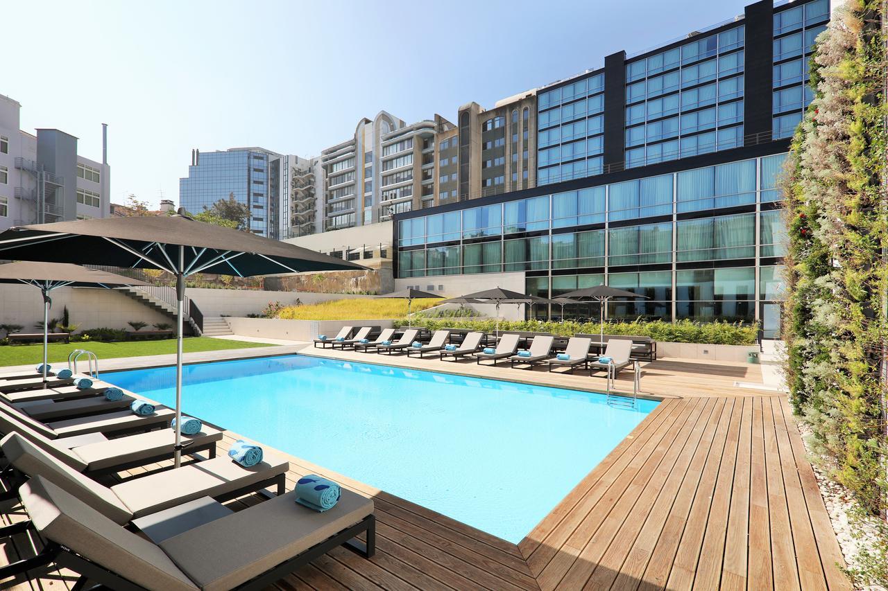 Hotel Iberostar Selection Lisboa Exteriér fotografie The hotel's pool