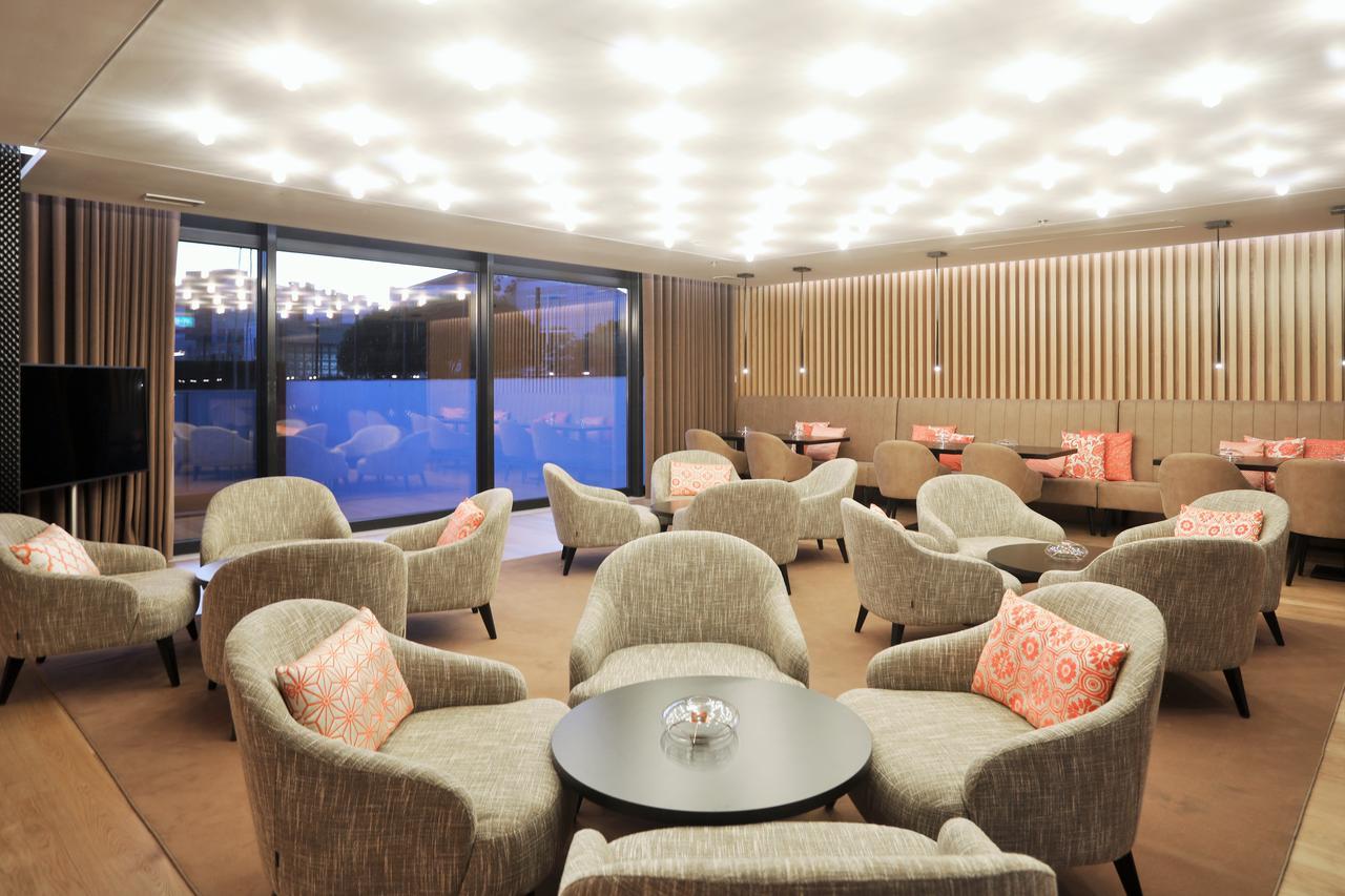 Hotel Iberostar Selection Lisboa Exteriér fotografie The lounge at the airport