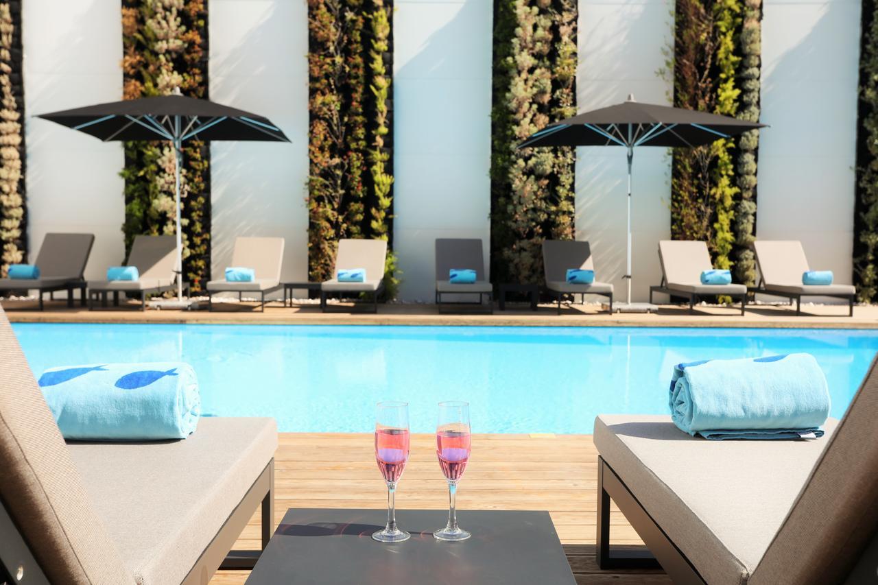 Hotel Iberostar Selection Lisboa Exteriér fotografie The pool at the hotel