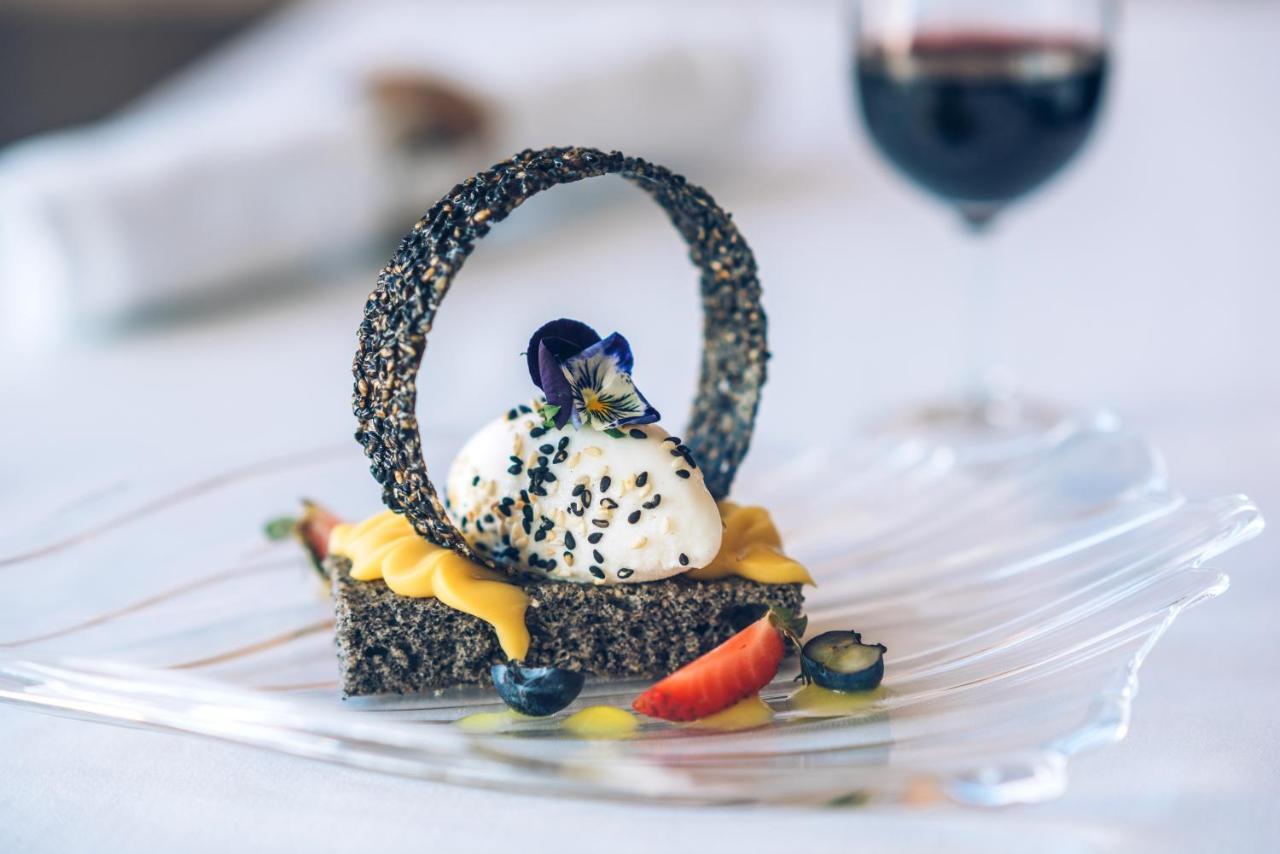 Hotel Iberostar Selection Lisboa Exteriér fotografie A dessert at the restaurant